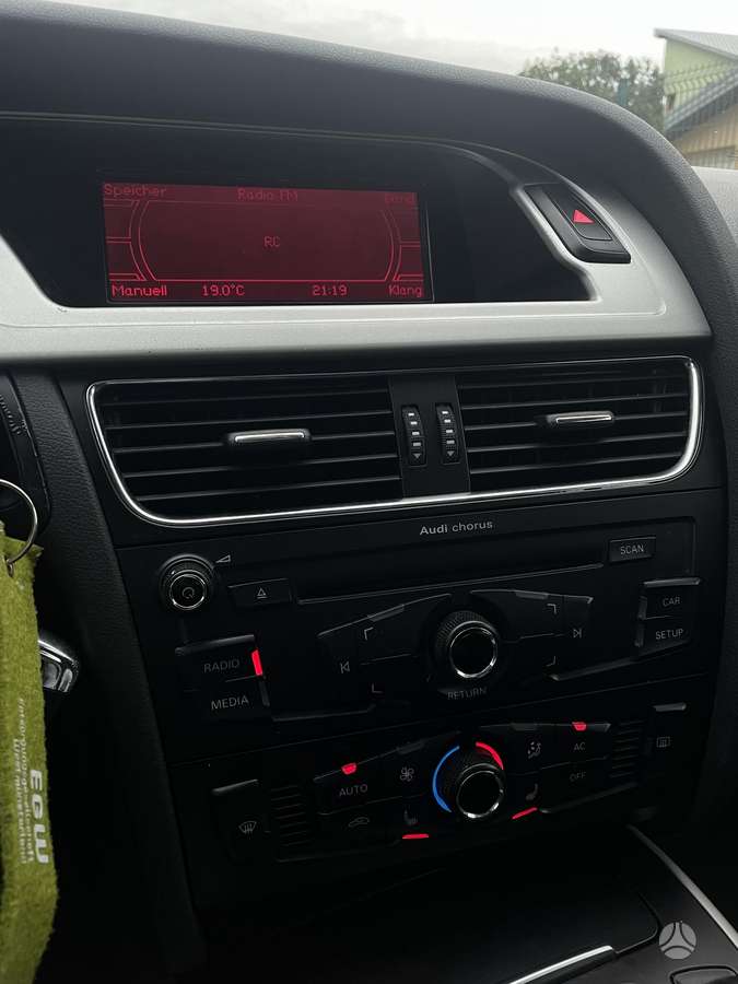 Audi A4, 2.0 l., universalas