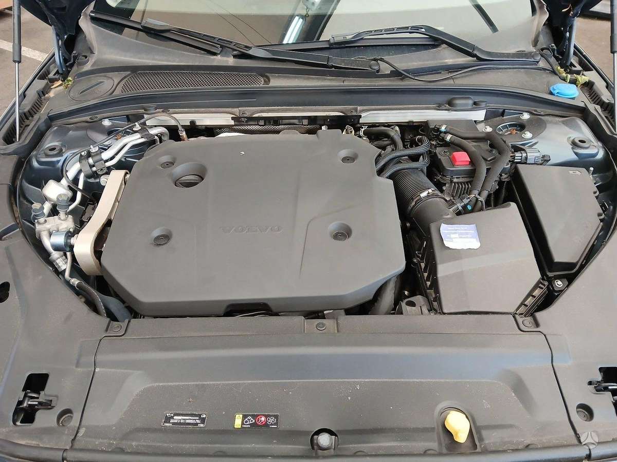Volvo V90, Универсал