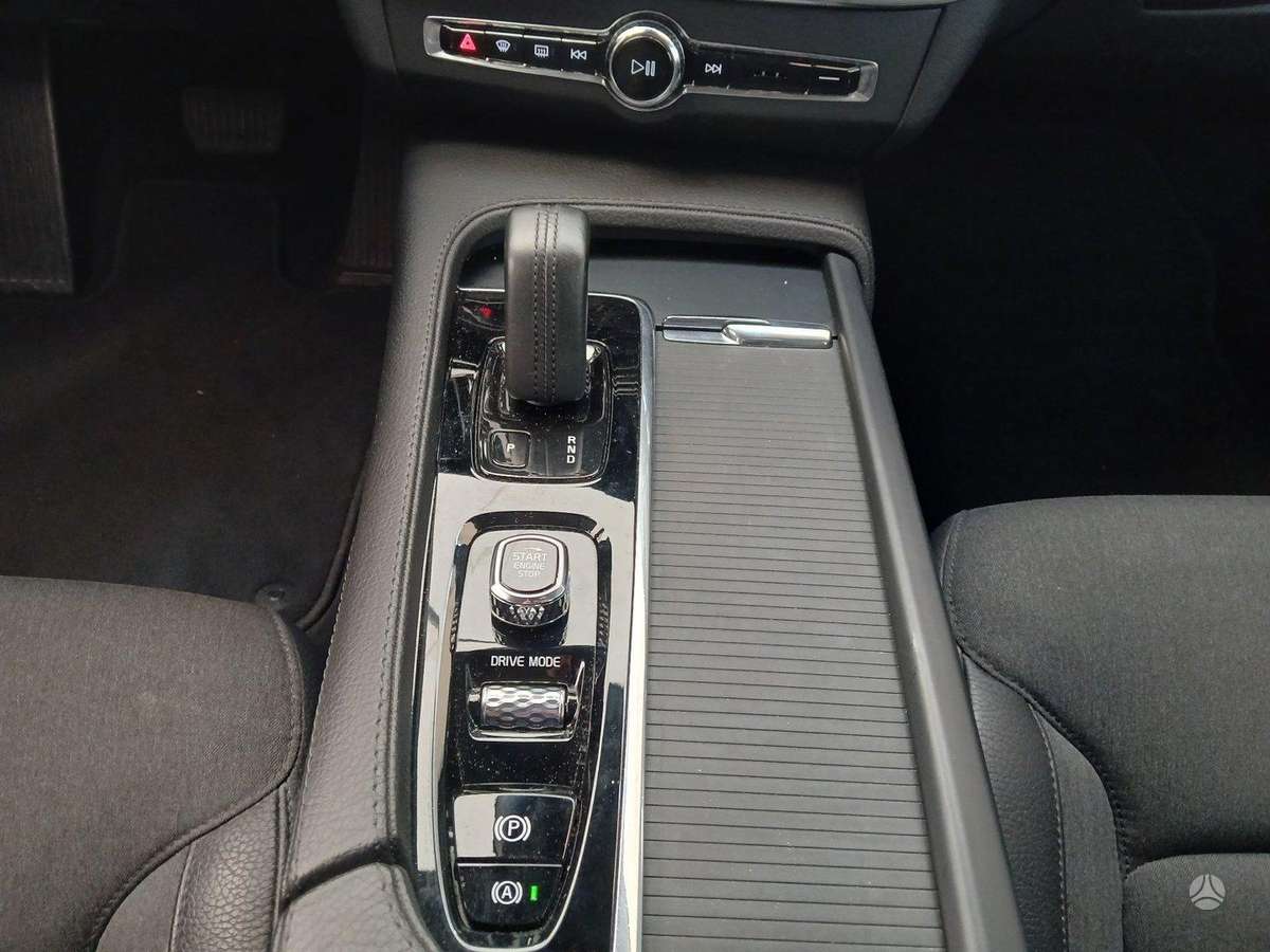 Volvo V90, Универсал