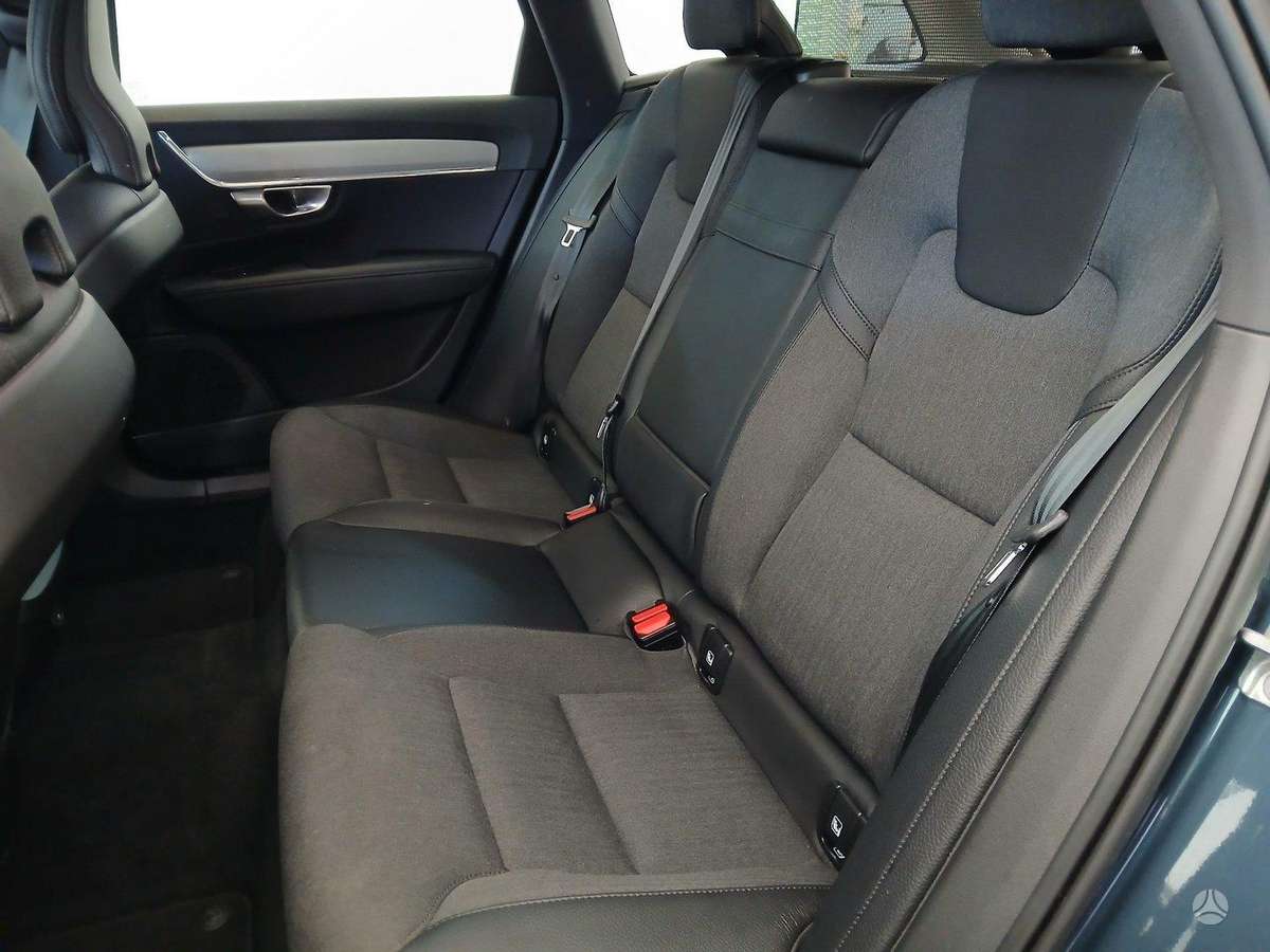 Volvo V90, Универсал