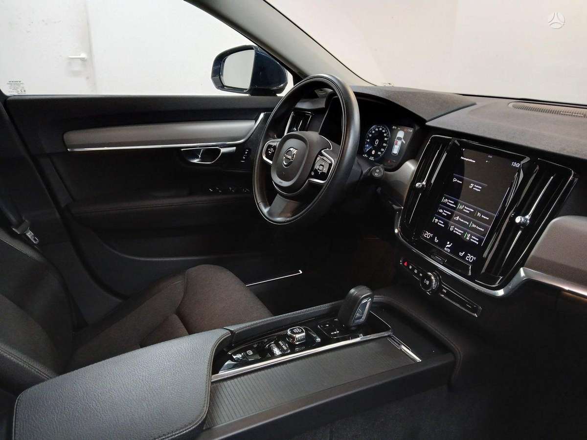 Volvo V90, Универсал