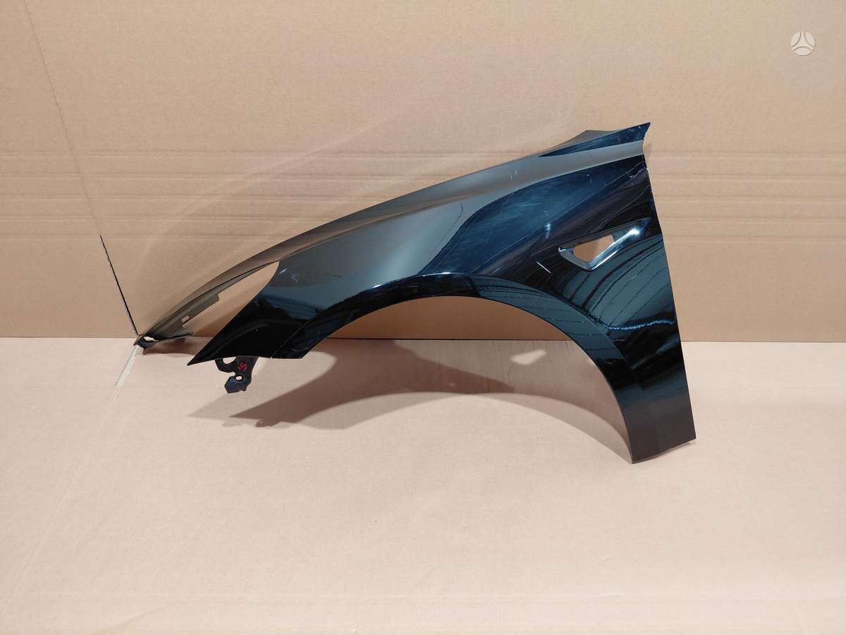 Tesla Model 3 spārni