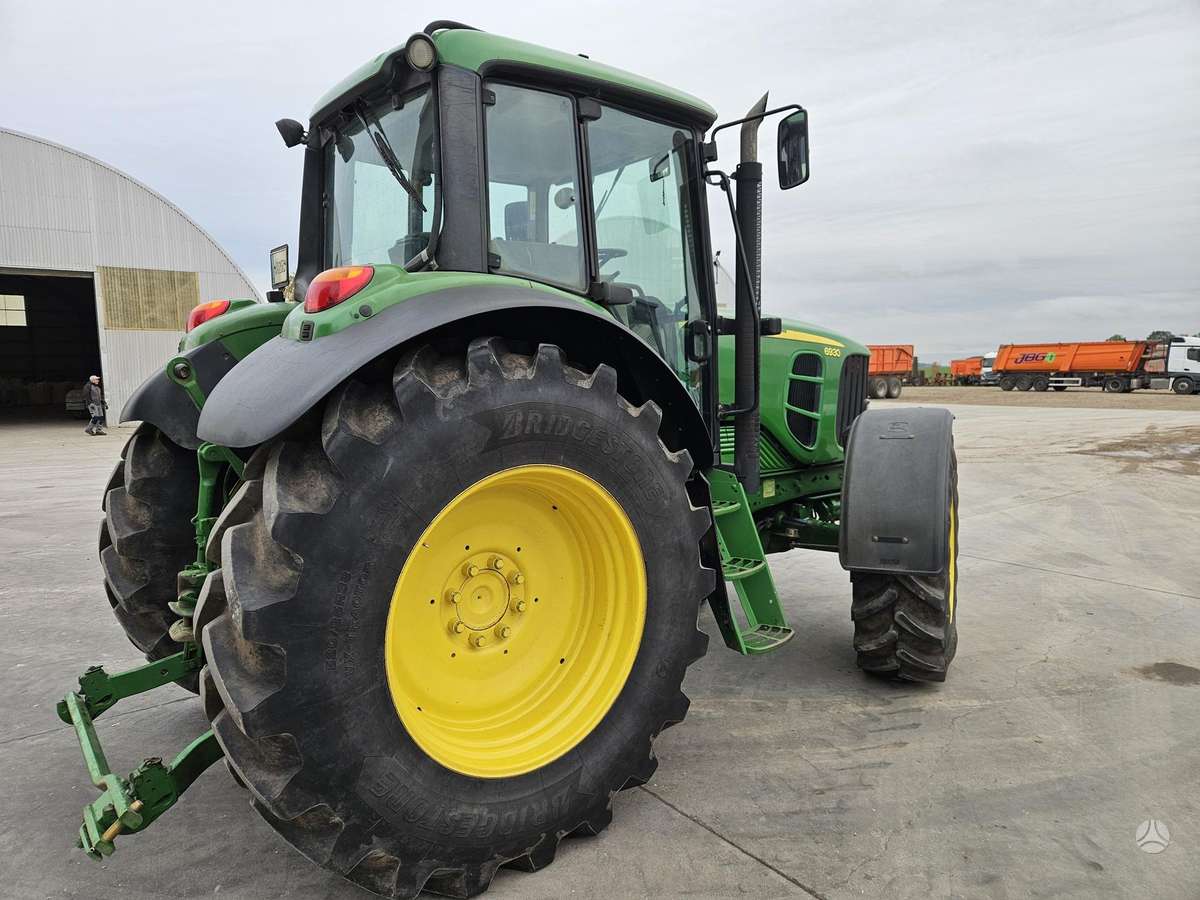 John Deere 6930, traktoriai
