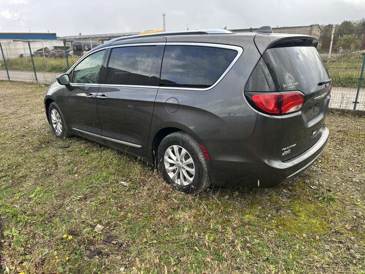 Chrysler Pacifica Dalimis pacifica parduodamos originalios dalys geros būklės