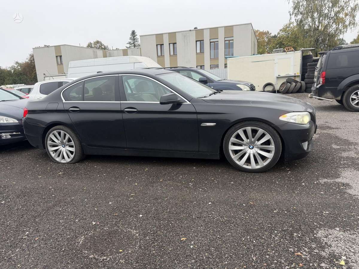 BMW 520, 2.0 l., Седан