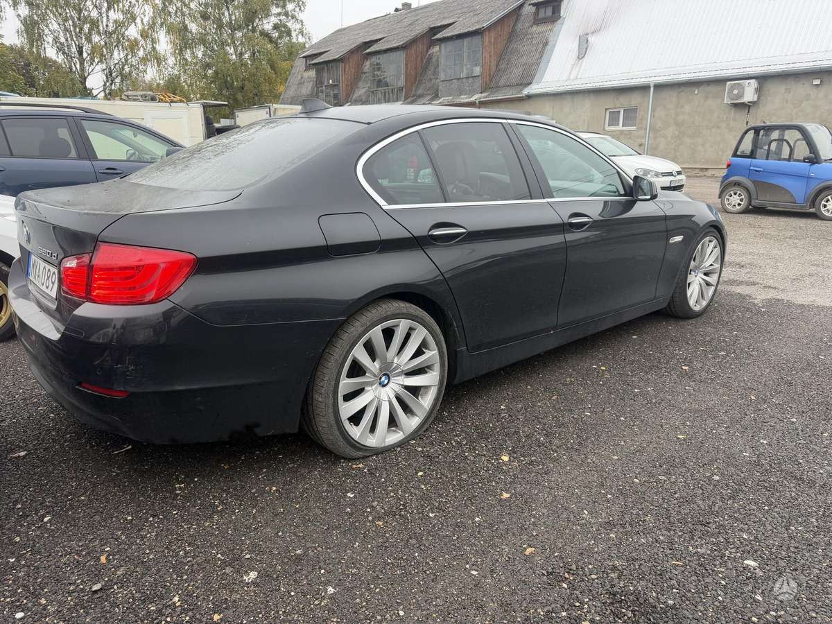 BMW 520, 2.0 l., Седан