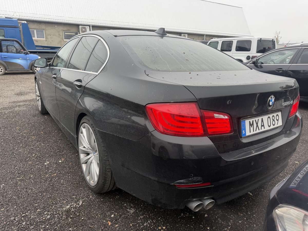 BMW 520, 2.0 l., Седан