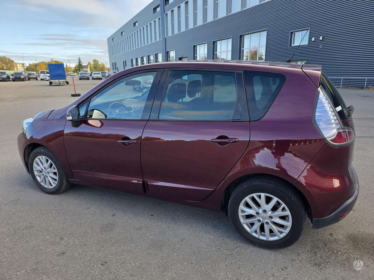 Renault Scenic 2014 — rear view