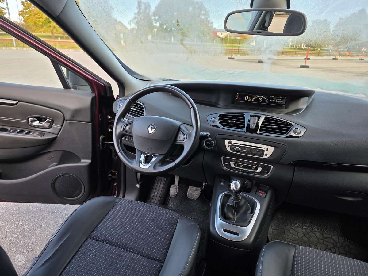 Renault Scenic 2014 — photo 15