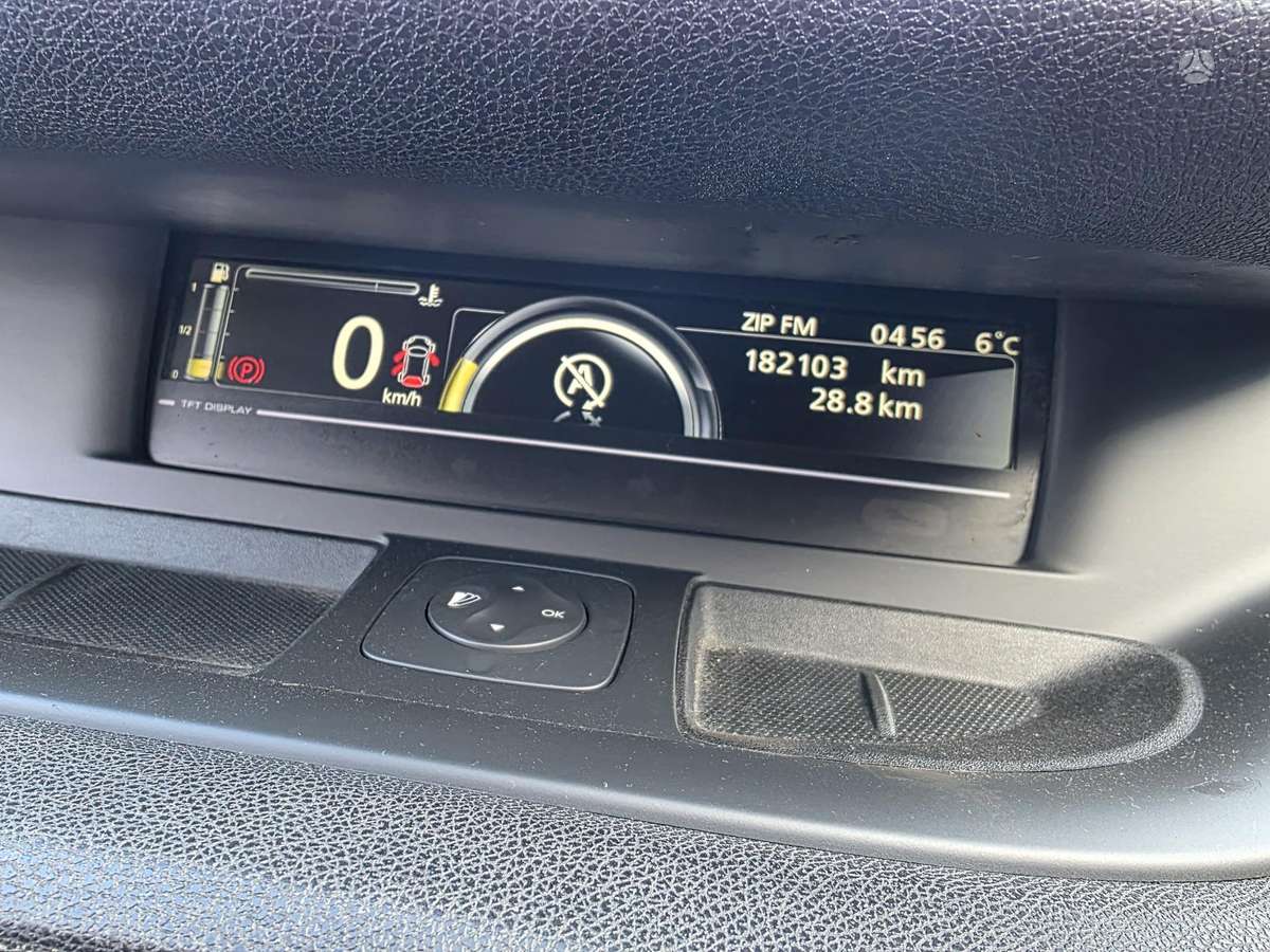 Renault Scenic 2014 — photo 16