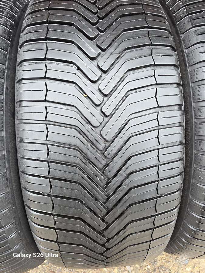 Michelin CrossClimate 2, всесезонные 235/45 R18