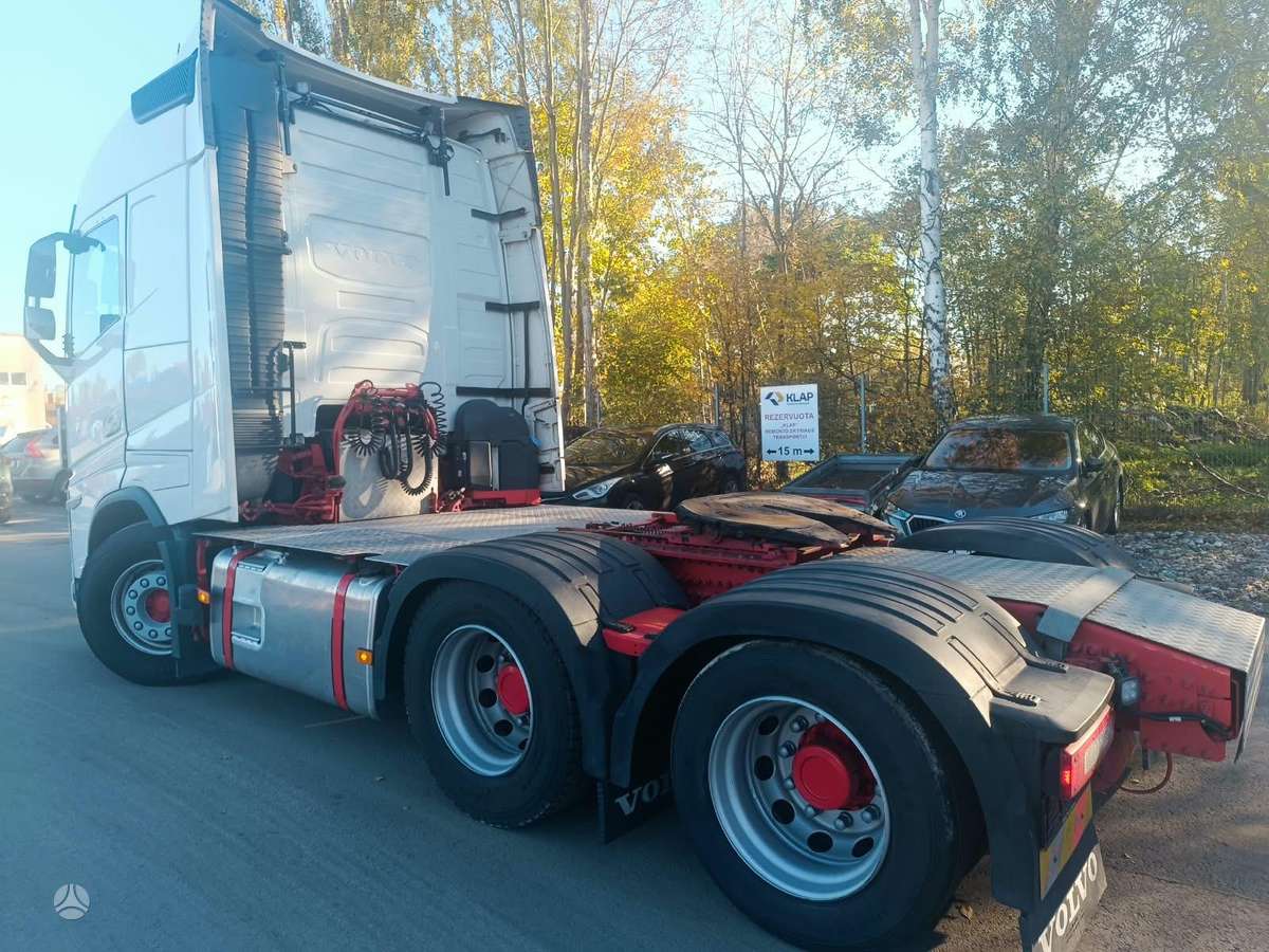 Volvo FH500, single sleeper