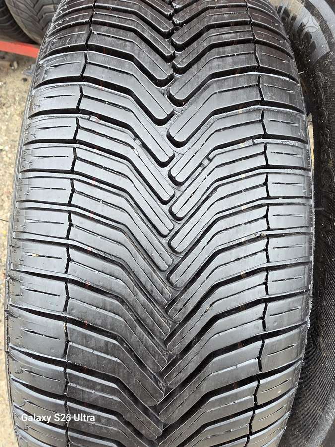 Michelin CrossClimate, всесезонные 235/60 R18