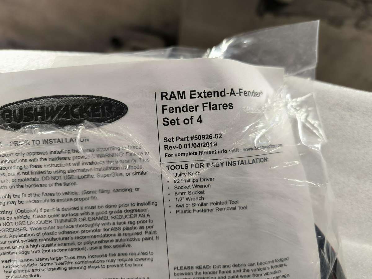 RAM 1500, 50926-02 bushwacker, sparnai