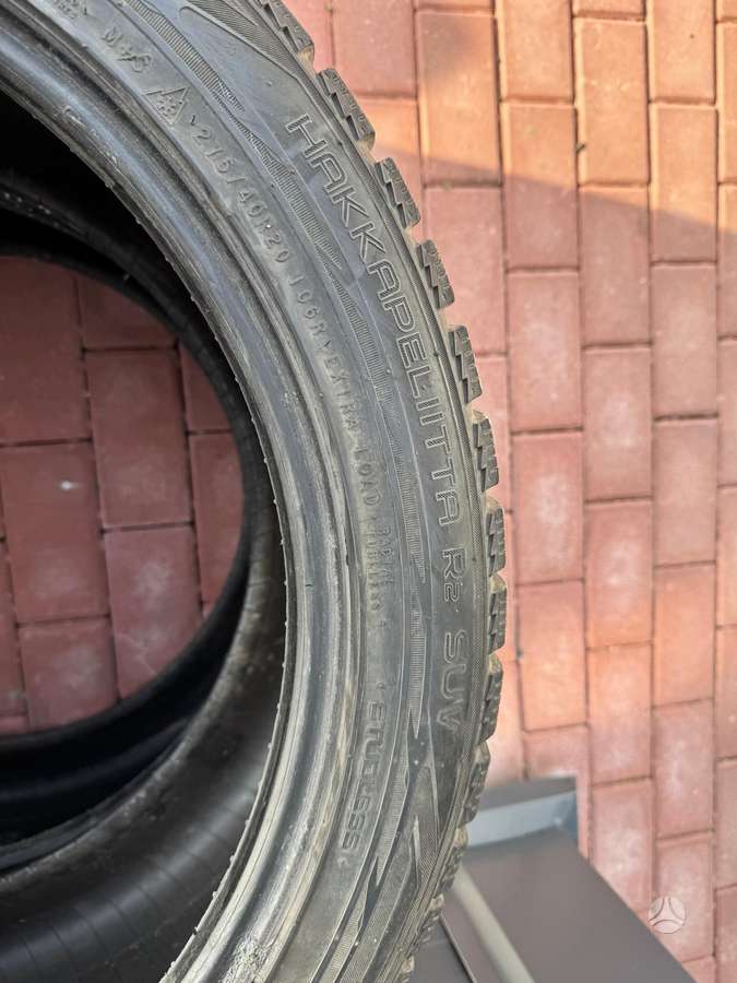 Nokian, всесезонные 275/40 R20