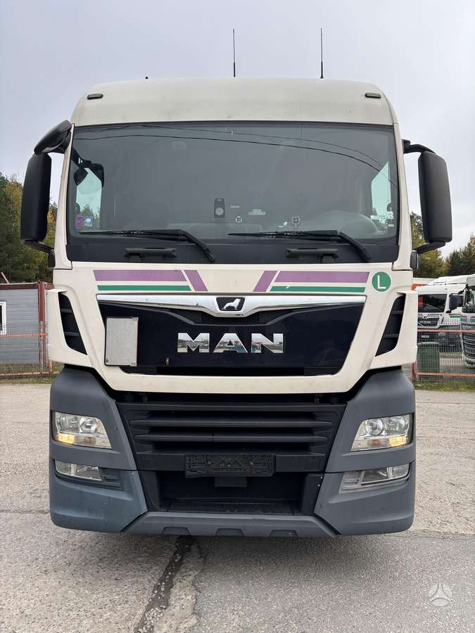 MAN TGX 18.460, double sleeper