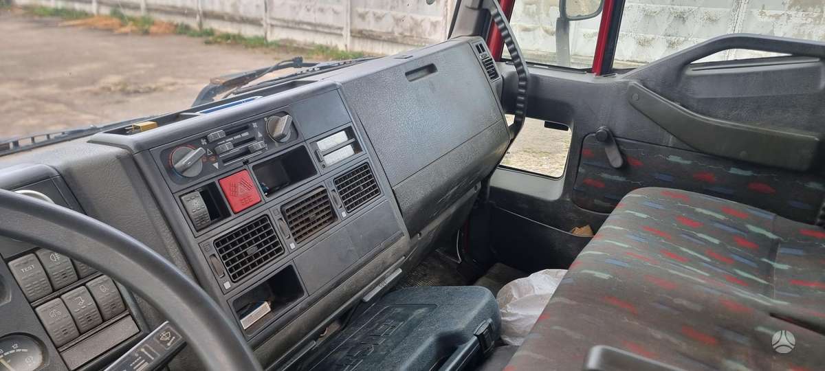 Iveco 120E18, sunkvežimiai