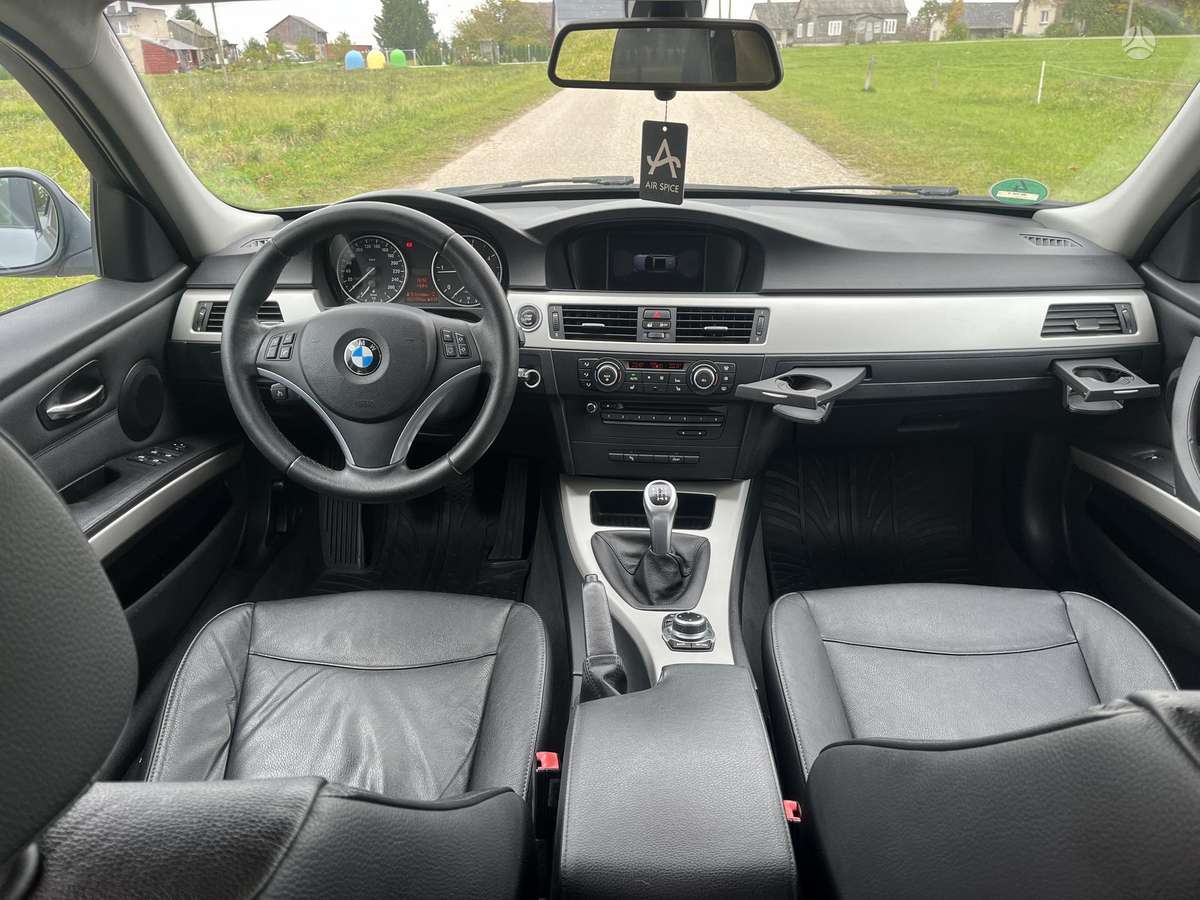 BMW 320, 2.0 l., wagon