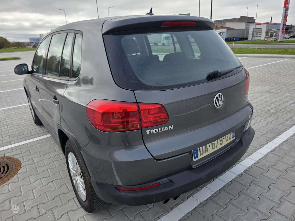 Volkswagen Tiguan 2013 — interior