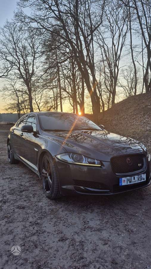 Jaguar XF