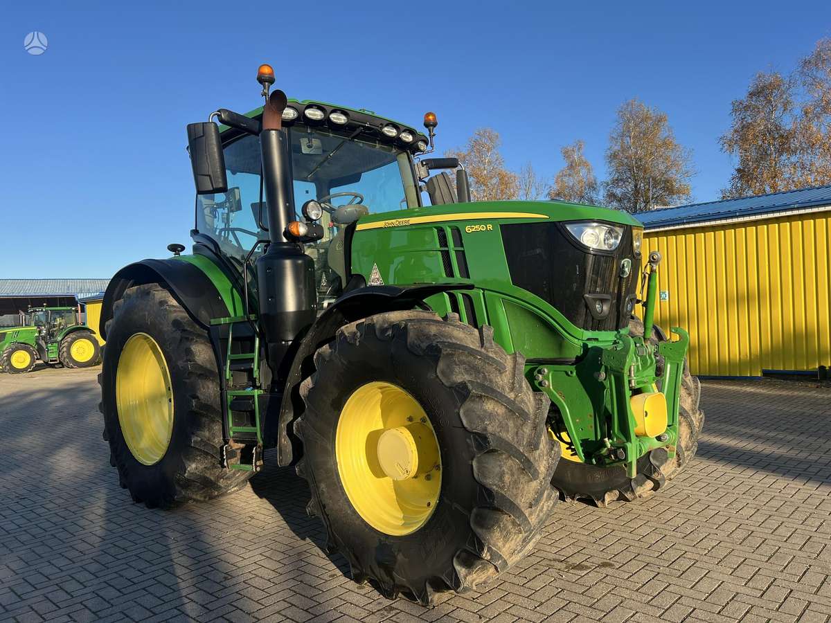 John Deere 6250R, тракторы