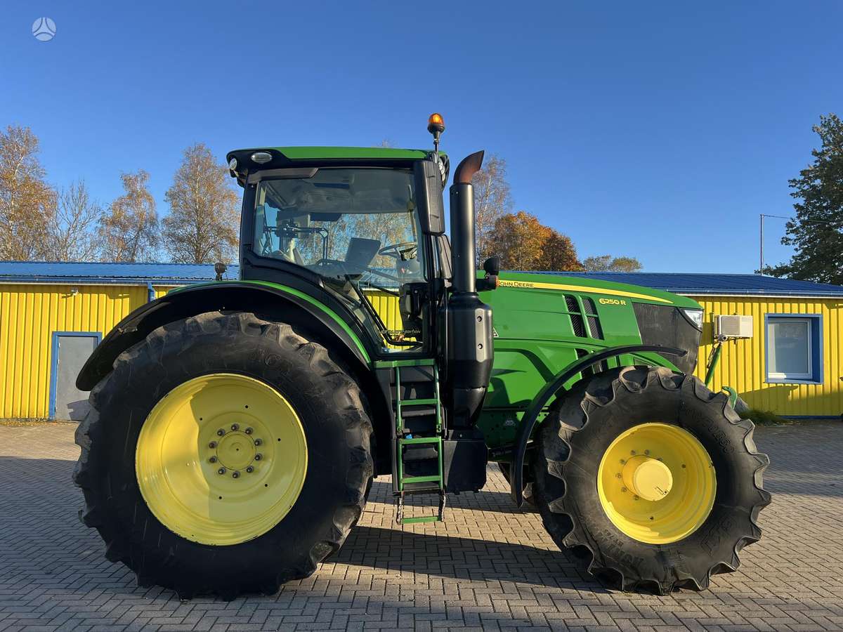 John Deere 6250R, тракторы