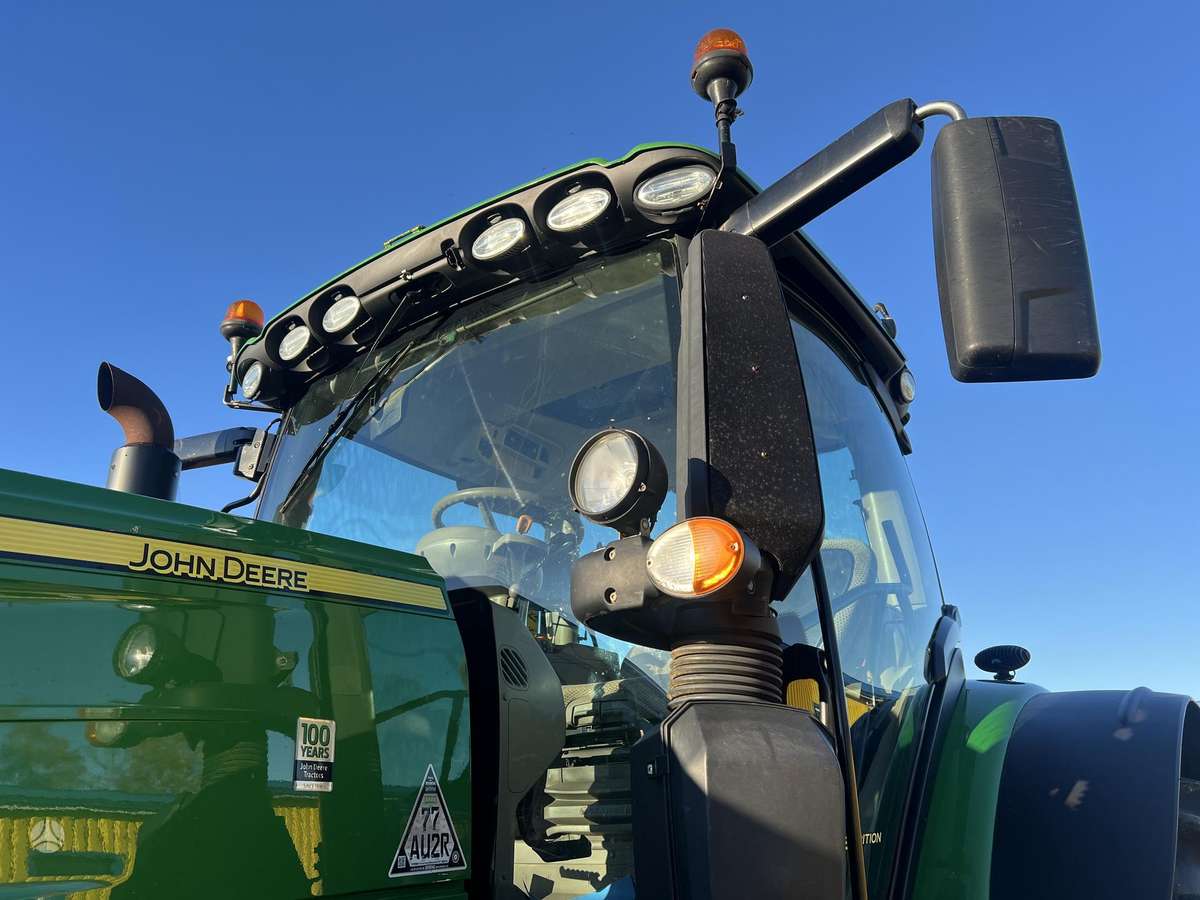 John Deere 6250R, traktoriai
