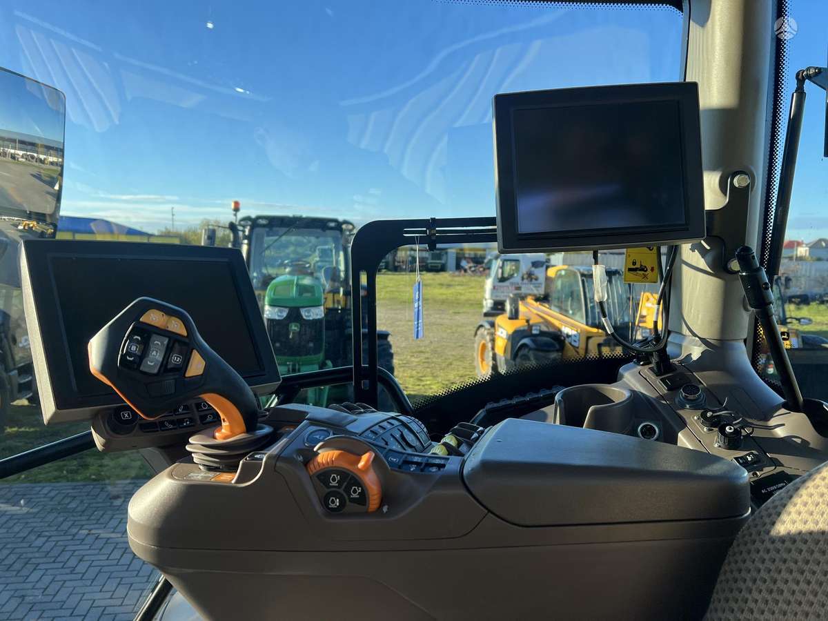 John Deere 6250R, traktoriai