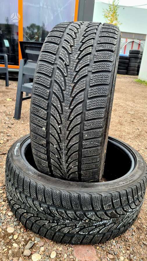 Nokian, зимние 235/35 R19
