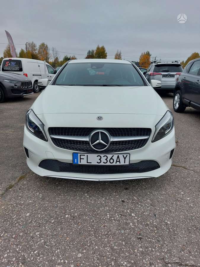 Mercedes-Benz A200