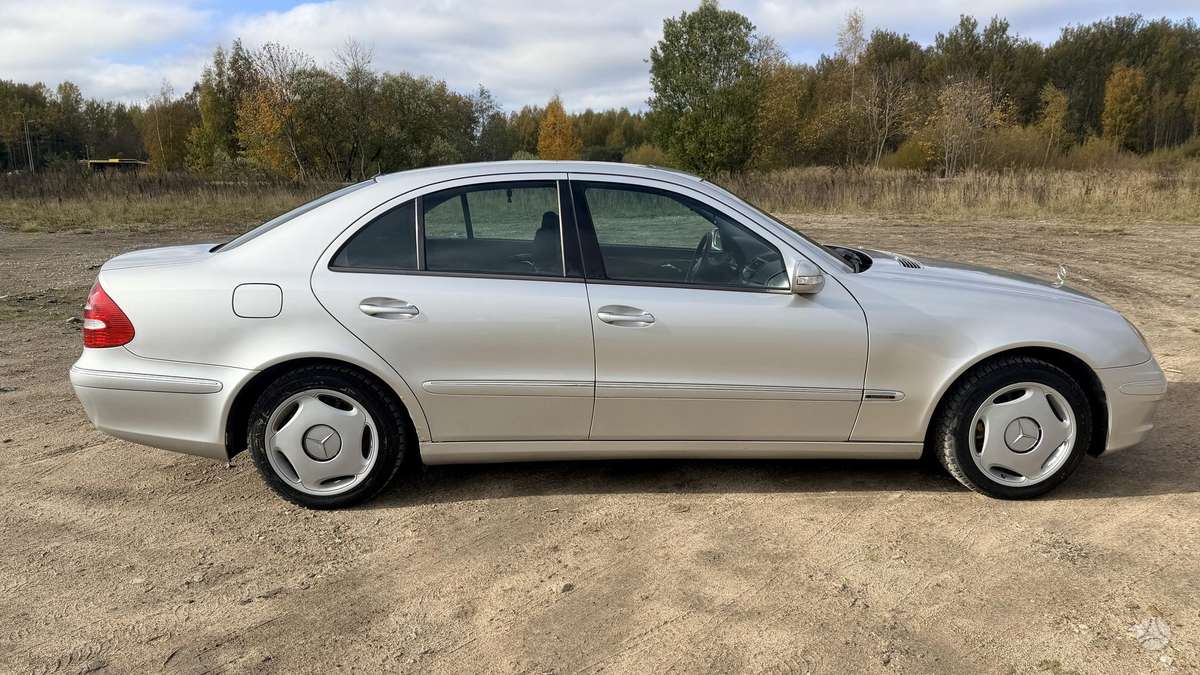Mercedes-Benz E220, 2.2 l., Седан