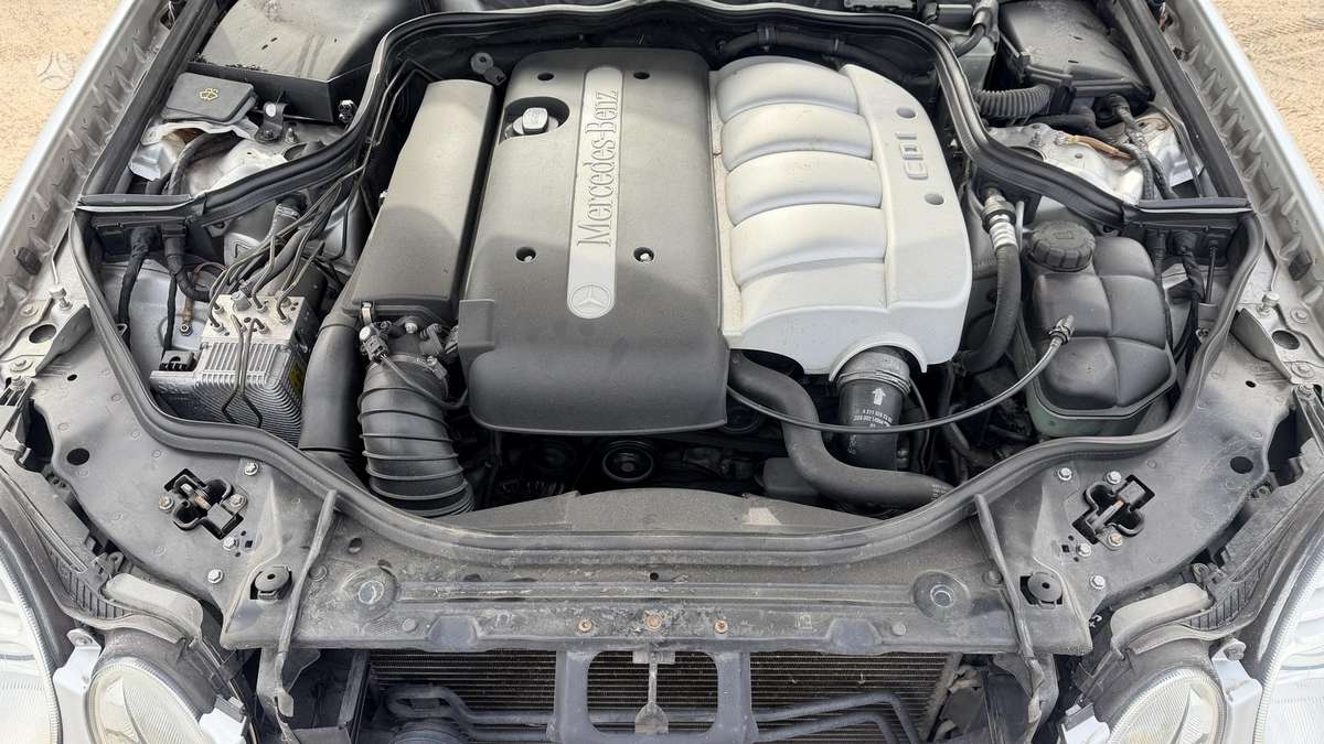 Mercedes-Benz E220, 2.2 l., Седан