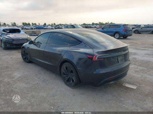 Tesla Model 3, hatchback