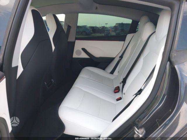 Tesla Model 3, hečbekas