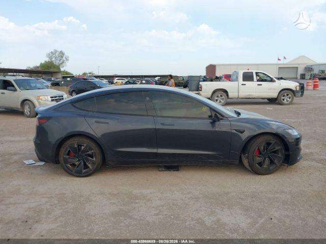 Tesla Model 3, hečbekas