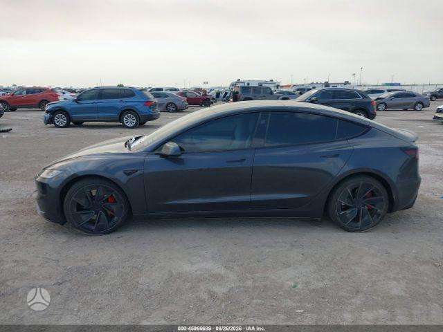 Tesla Model 3, hatchback