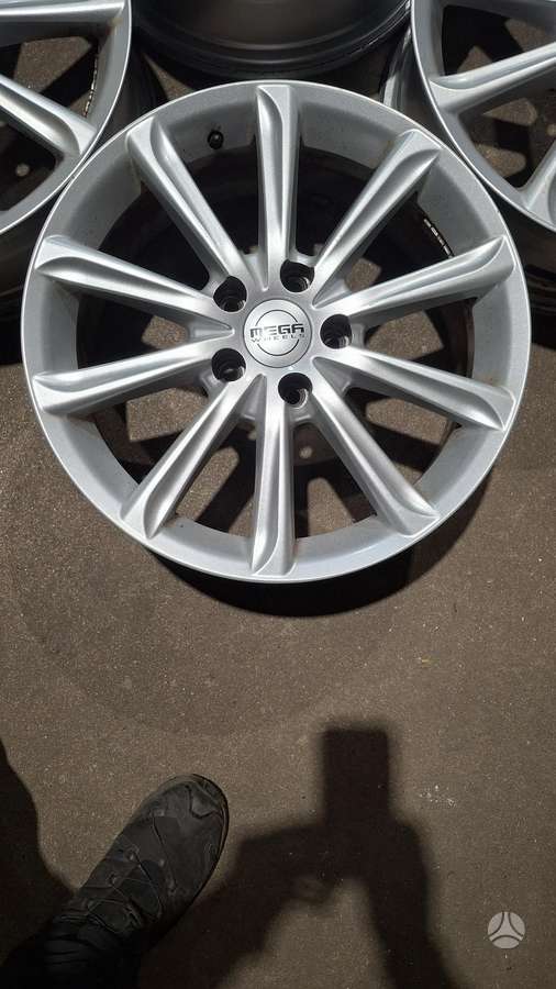 MEGA WHEELS, lengvojo lydinio, R17
