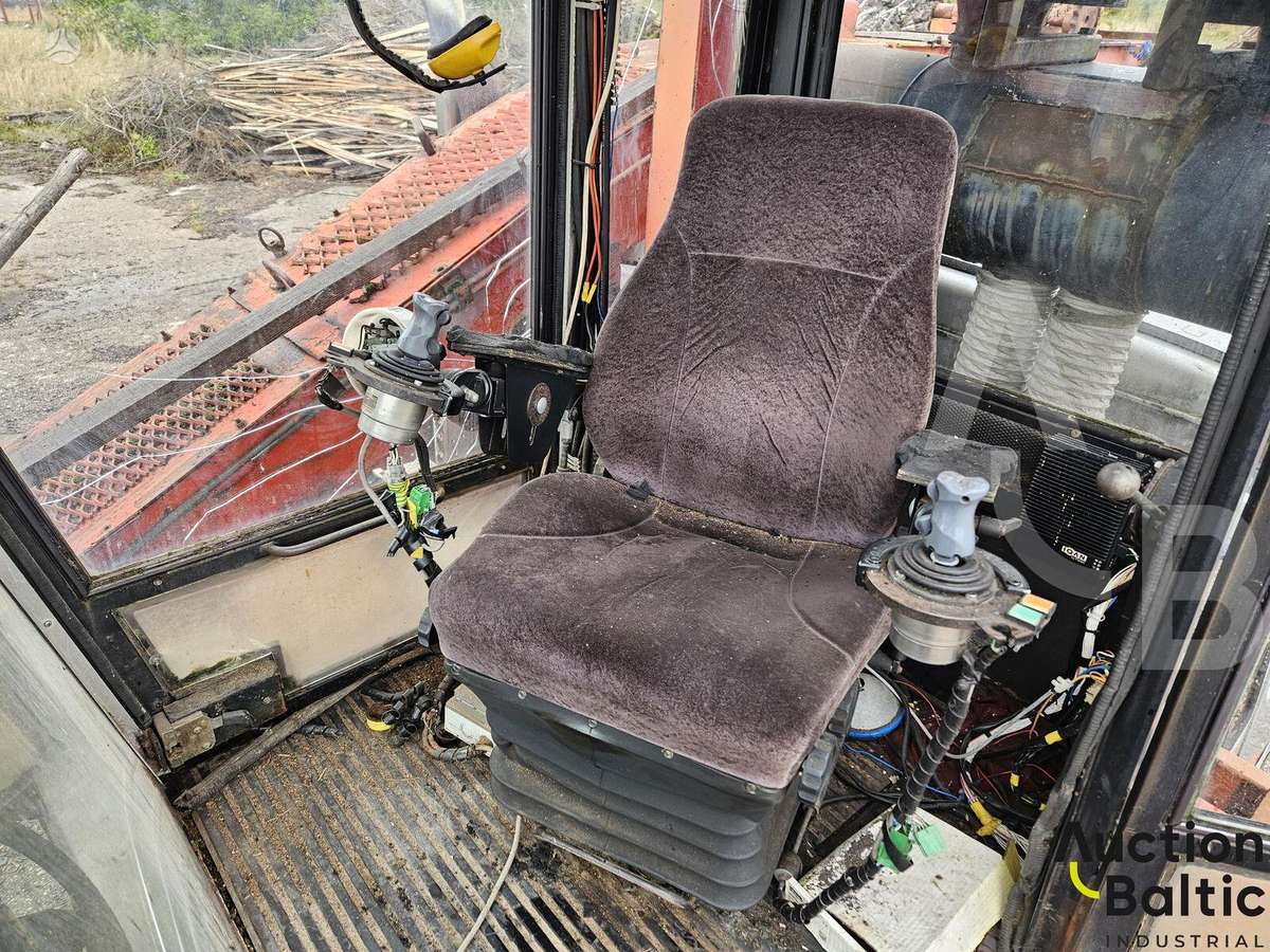 Sisu SM300, mulchers / grinders