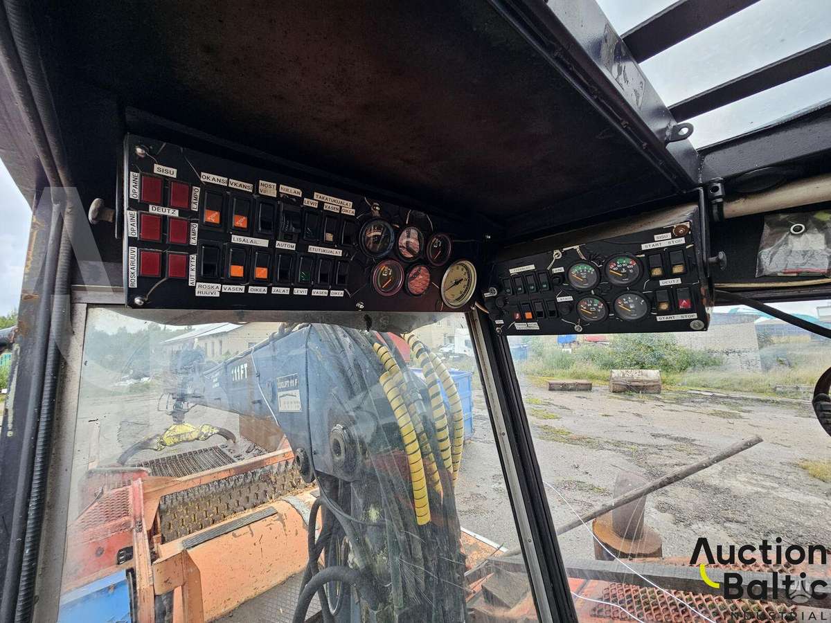 Sisu SM300, mulchers / grinders