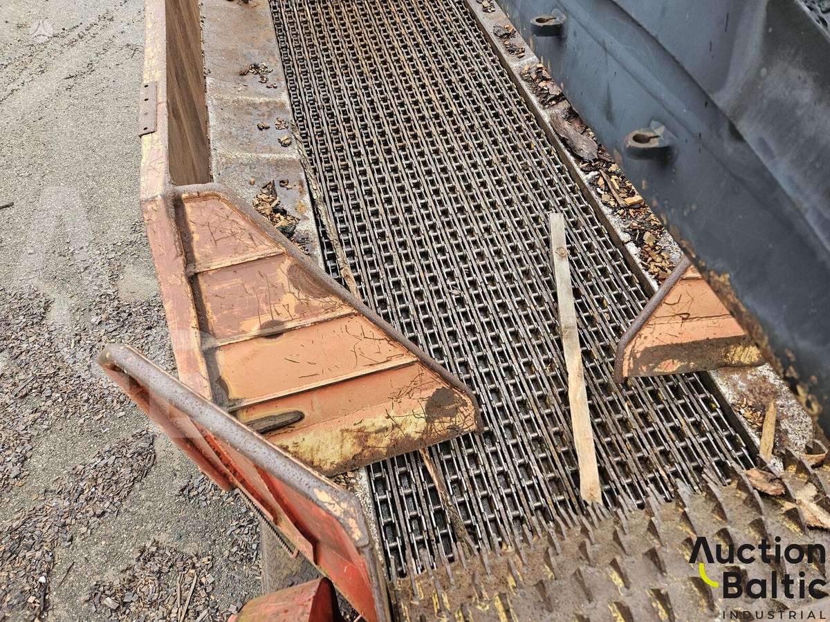 Sisu SM300, mulchers / grinders