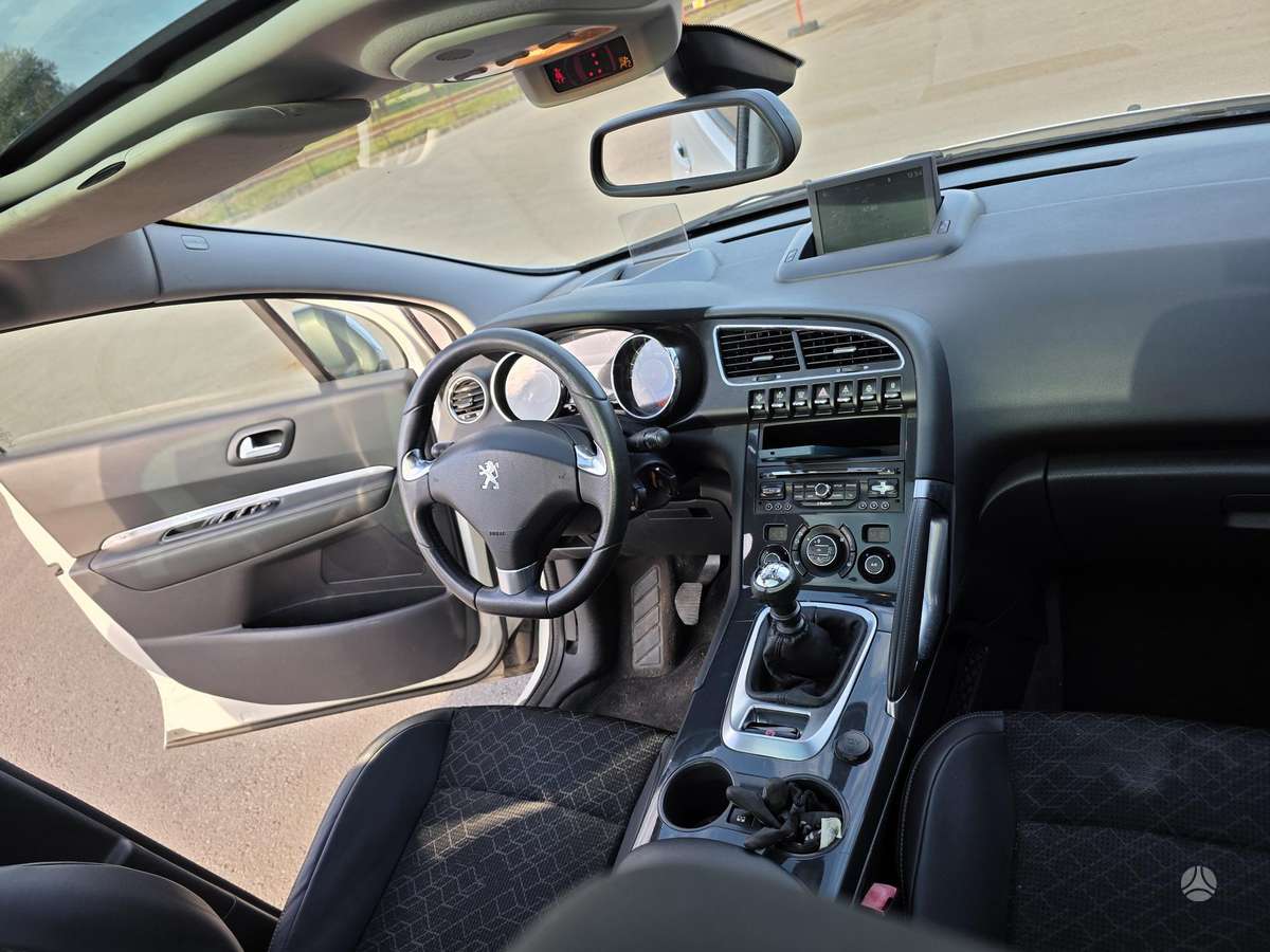Peugeot 3008 2014 — фото 18