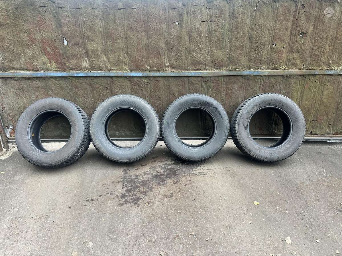 Nokian, зимние 285/60 R18