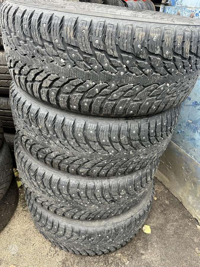 Nokian, winter 285/60 R18
