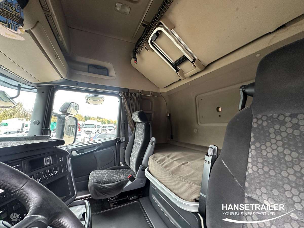Scania R450, double sleeper