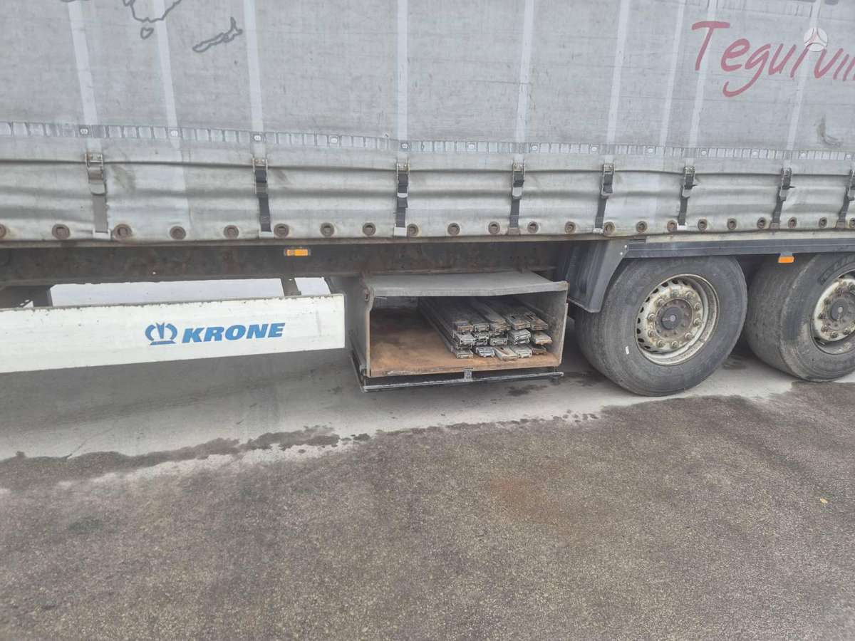 Krone SD / Dviaukštė, пологовые / тентовые