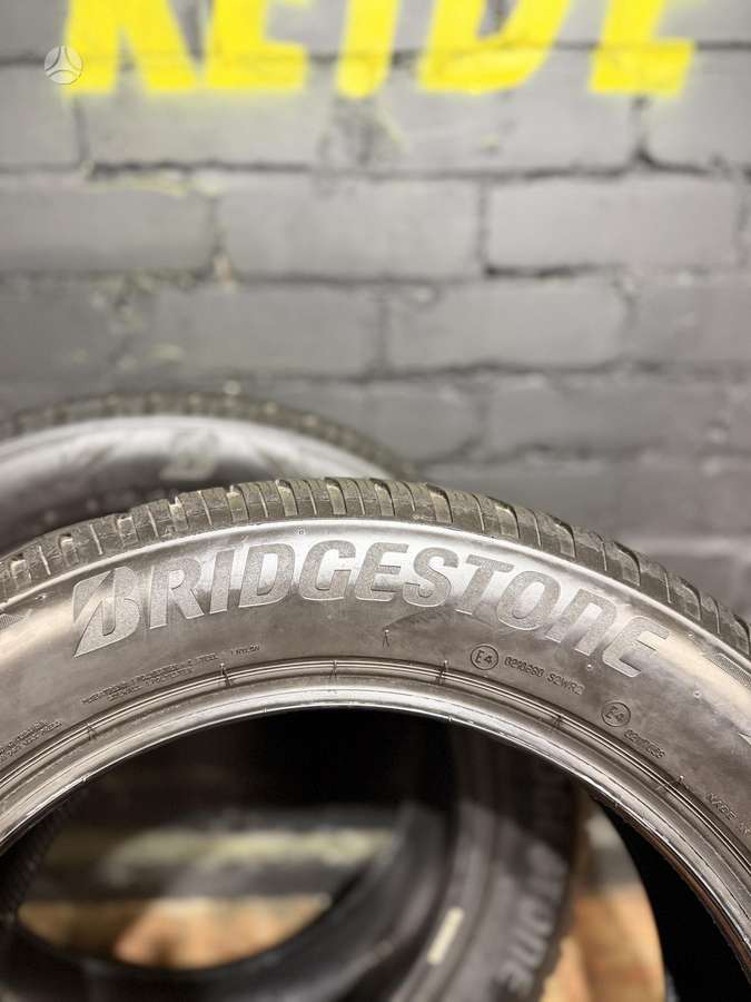 Bridgestone Blizzak LM005, winter 235/55 R18