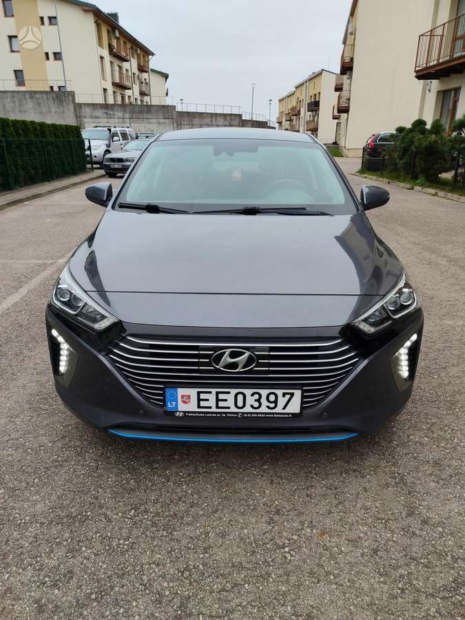 Hyundai IONIQ