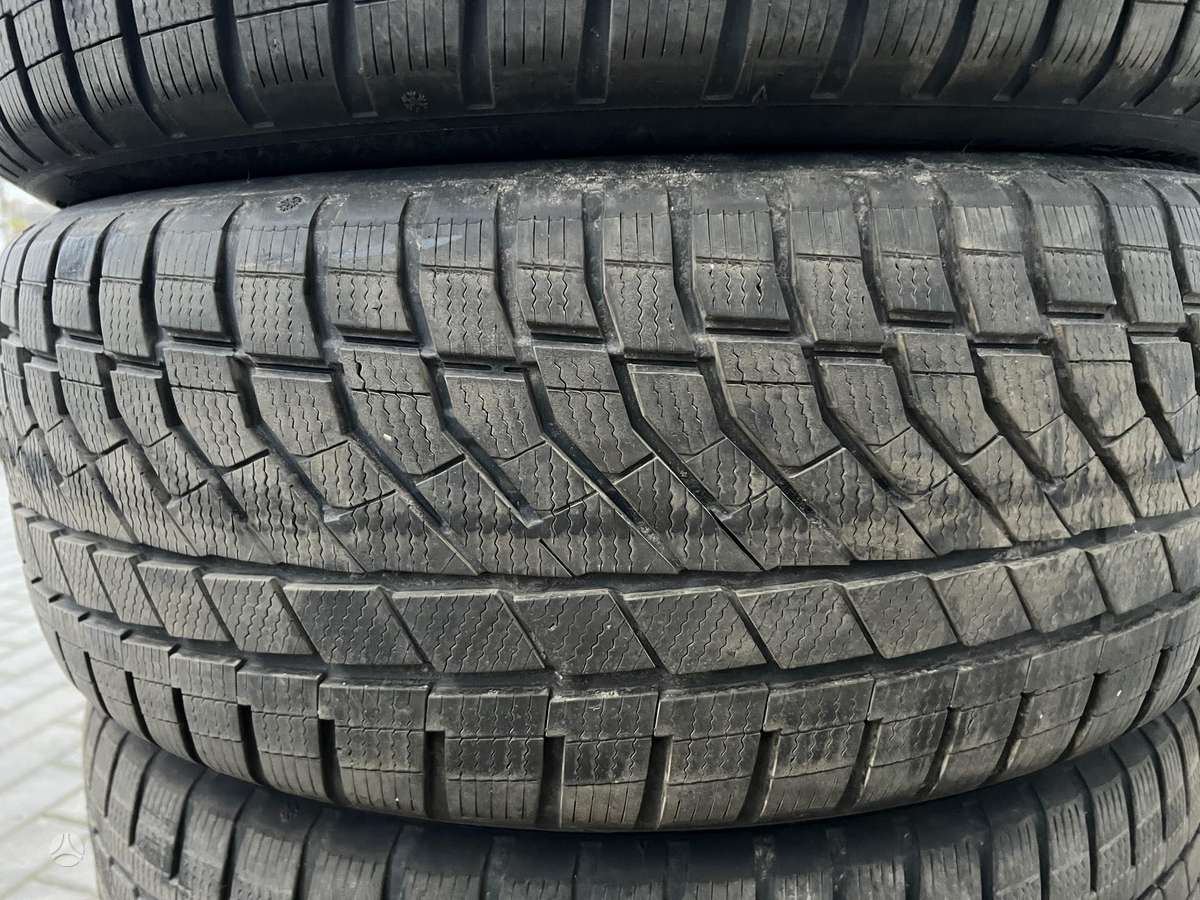 Falken, winter 235/50 R19