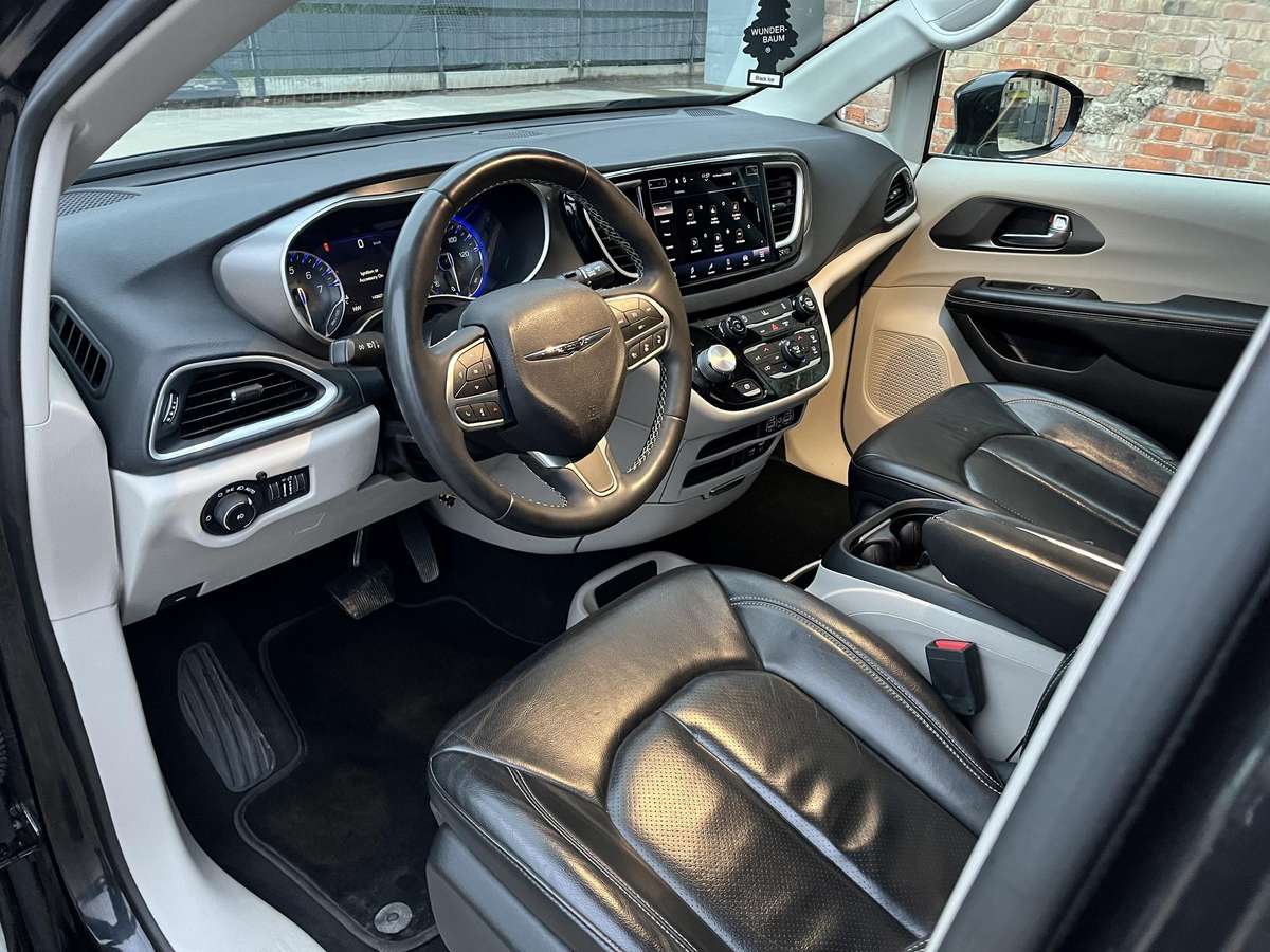 Chrysler Pacifica, 3.6 l., Минивэн
