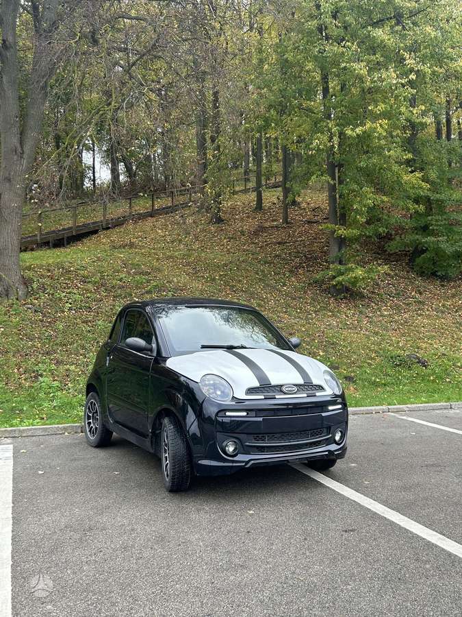 Microcar DUE, coupe